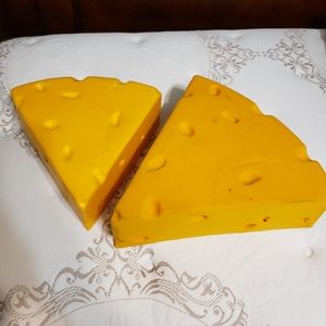 2 Yellow Cheese-Head hats